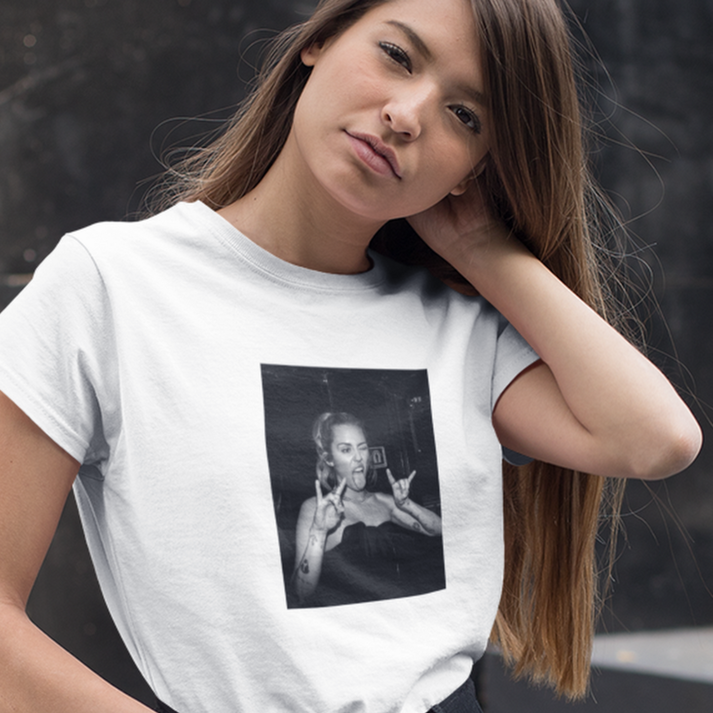 T-shirt with a photo of Miley Cyrus